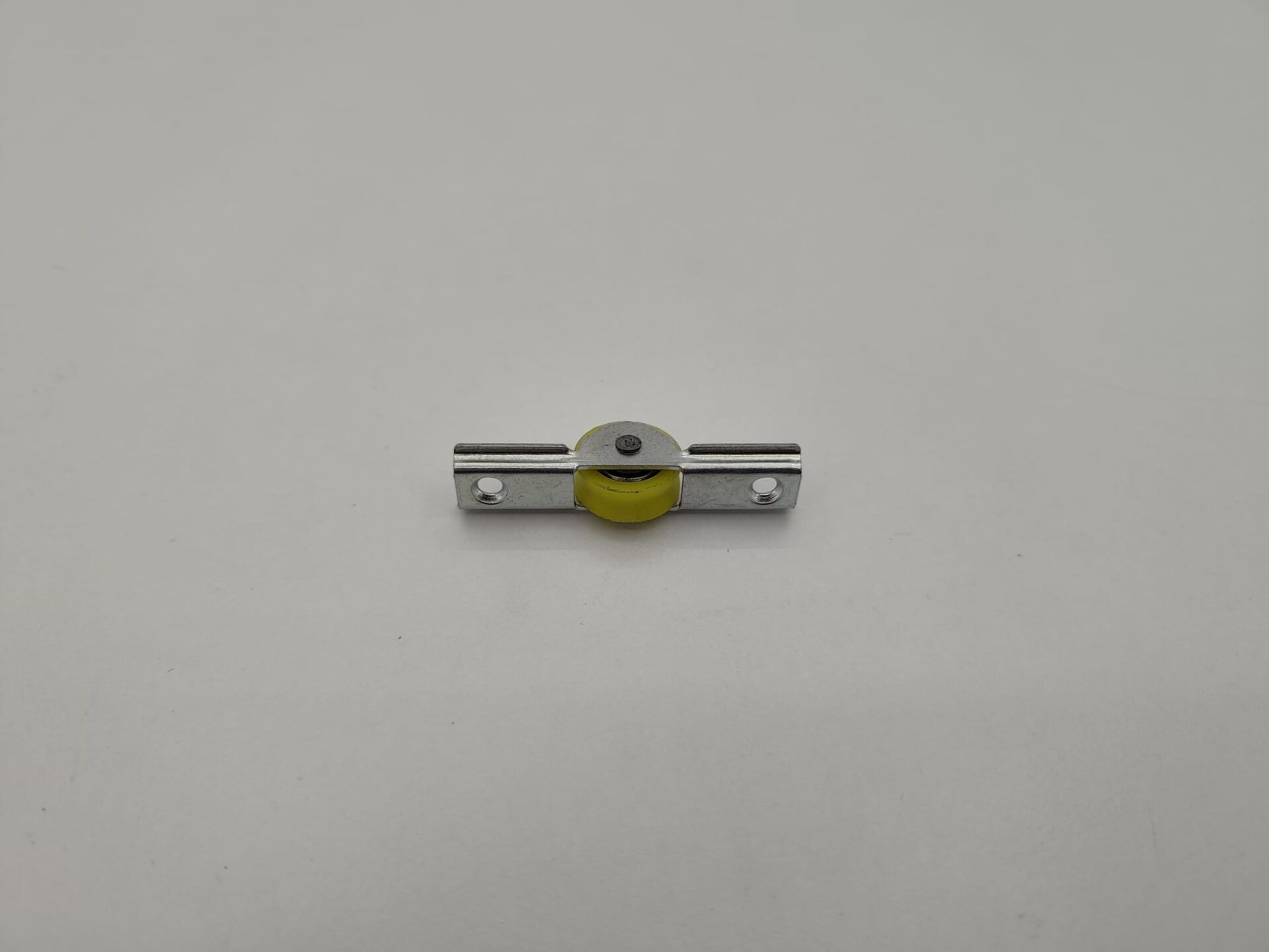 SÜTLÜK DOLABI TEKERLEĞİ